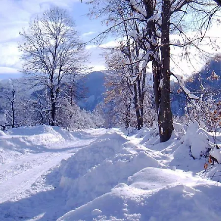 край реките * Априлци